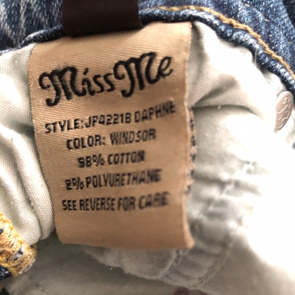 ‼️SOLD‼️ Vintage Y2K Low Rise Miss Me Jeans - Picture 4 of 5